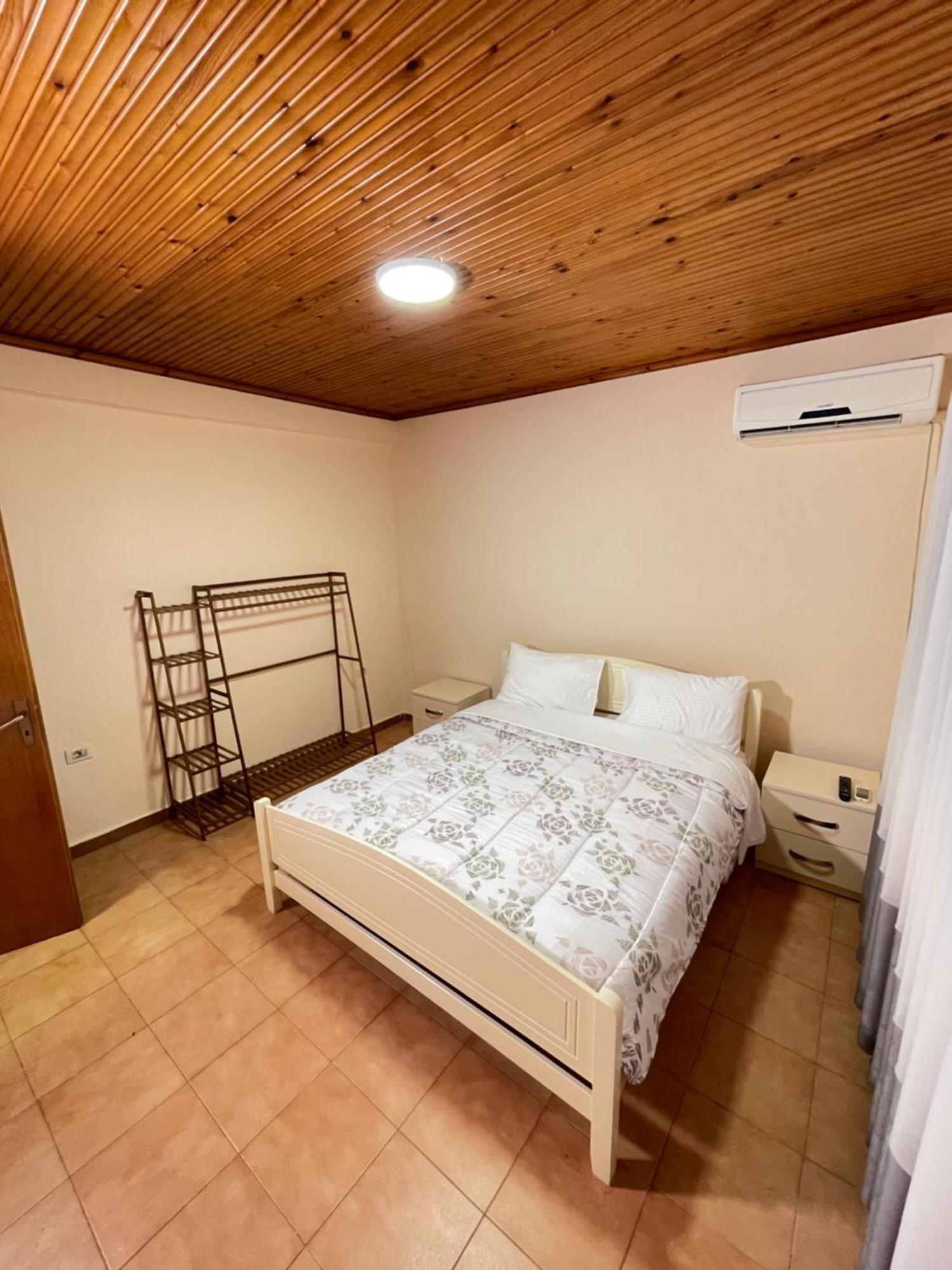 Shkodra Guest House & Trips Esterno foto
