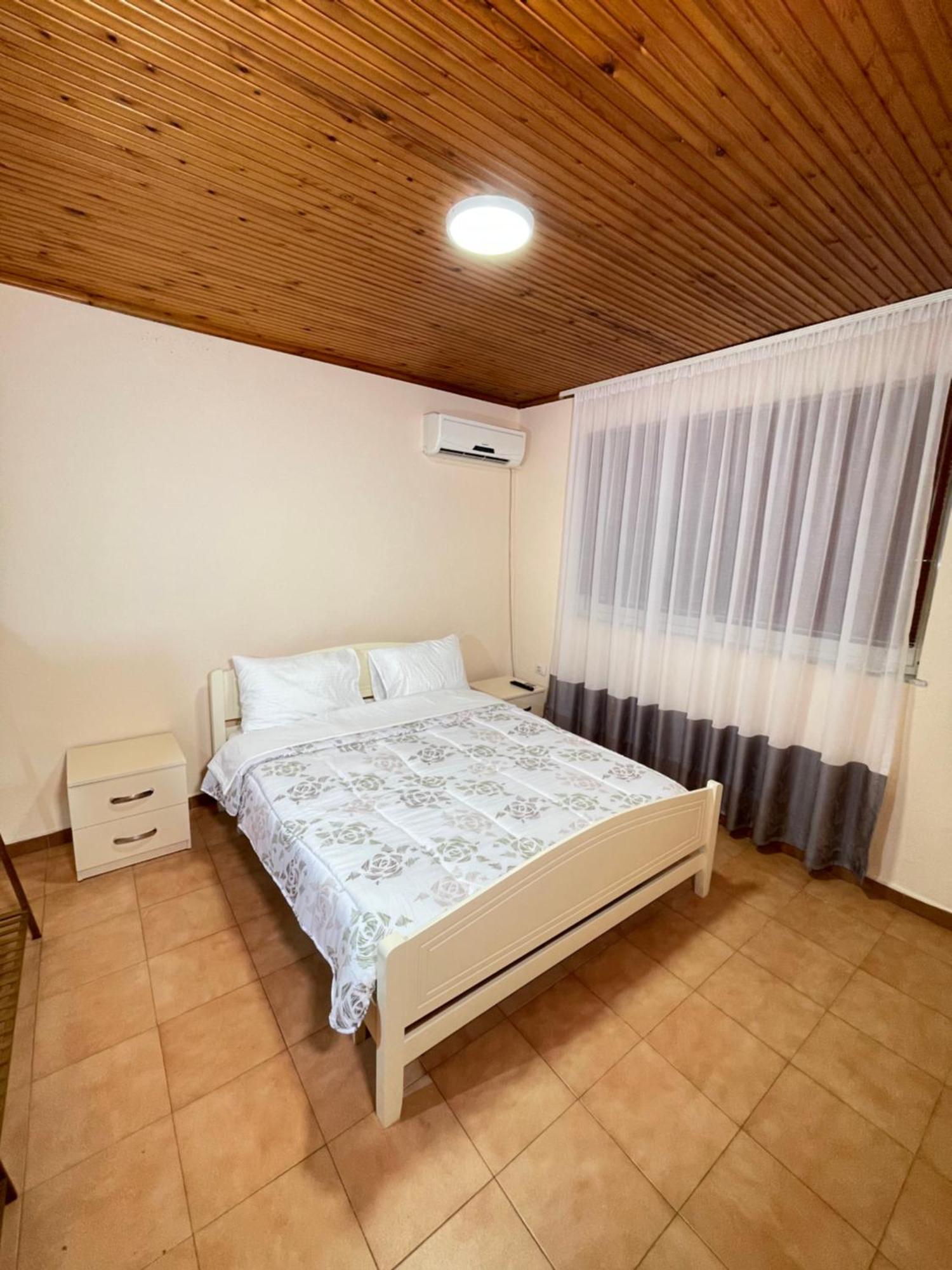 Shkodra Guest House & Trips Esterno foto