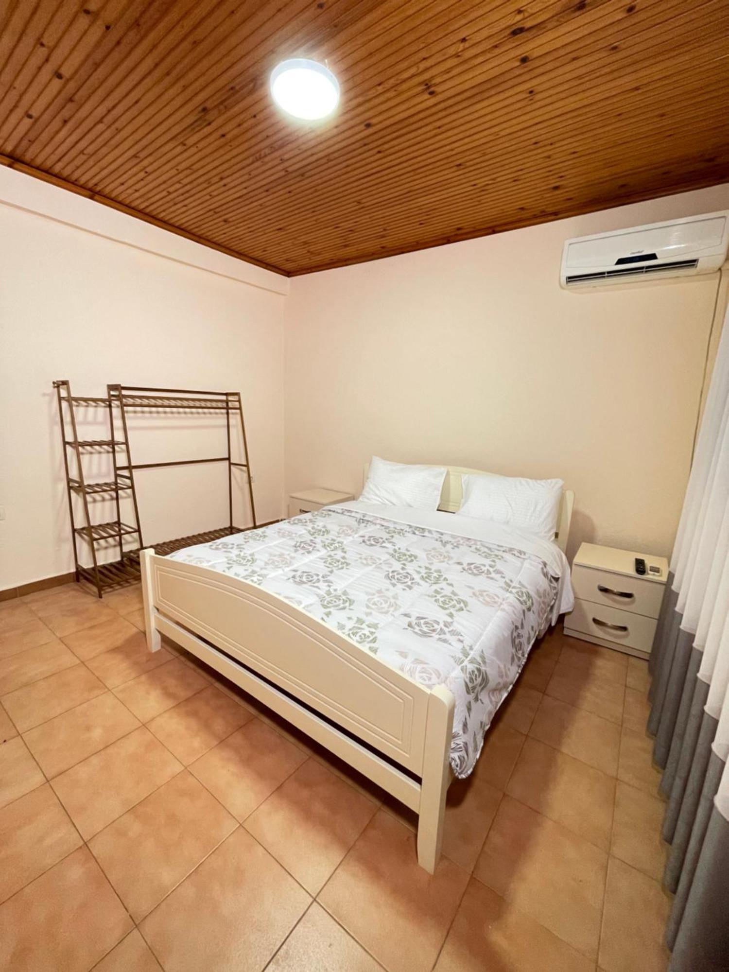 Shkodra Guest House & Trips Esterno foto