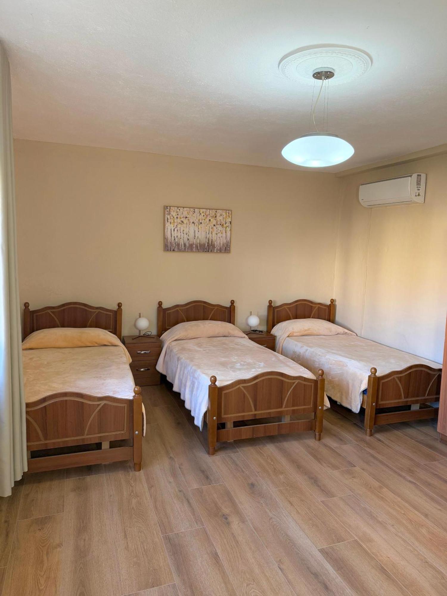 Shkodra Guest House & Trips Esterno foto