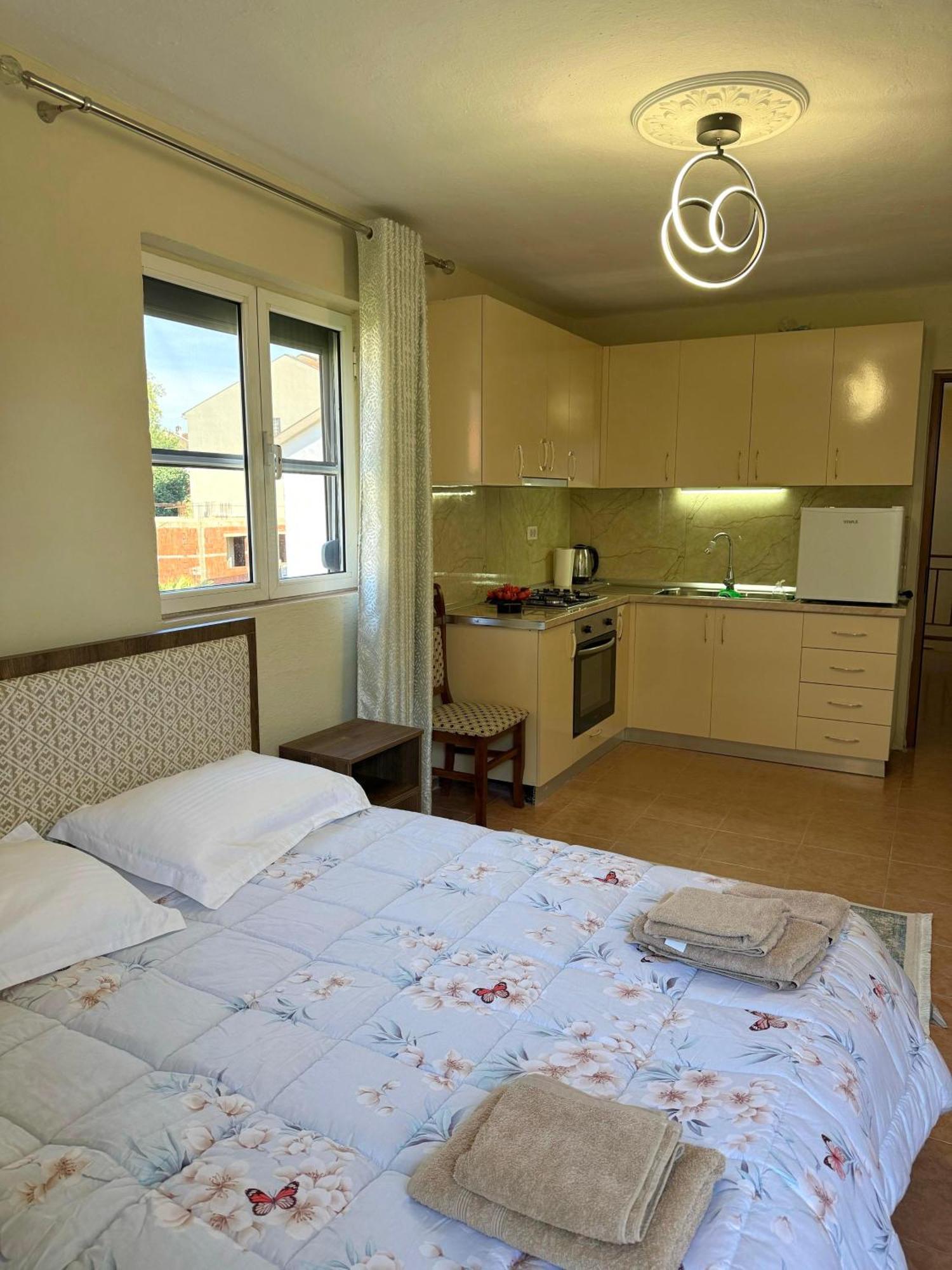 Shkodra Guest House & Trips Esterno foto