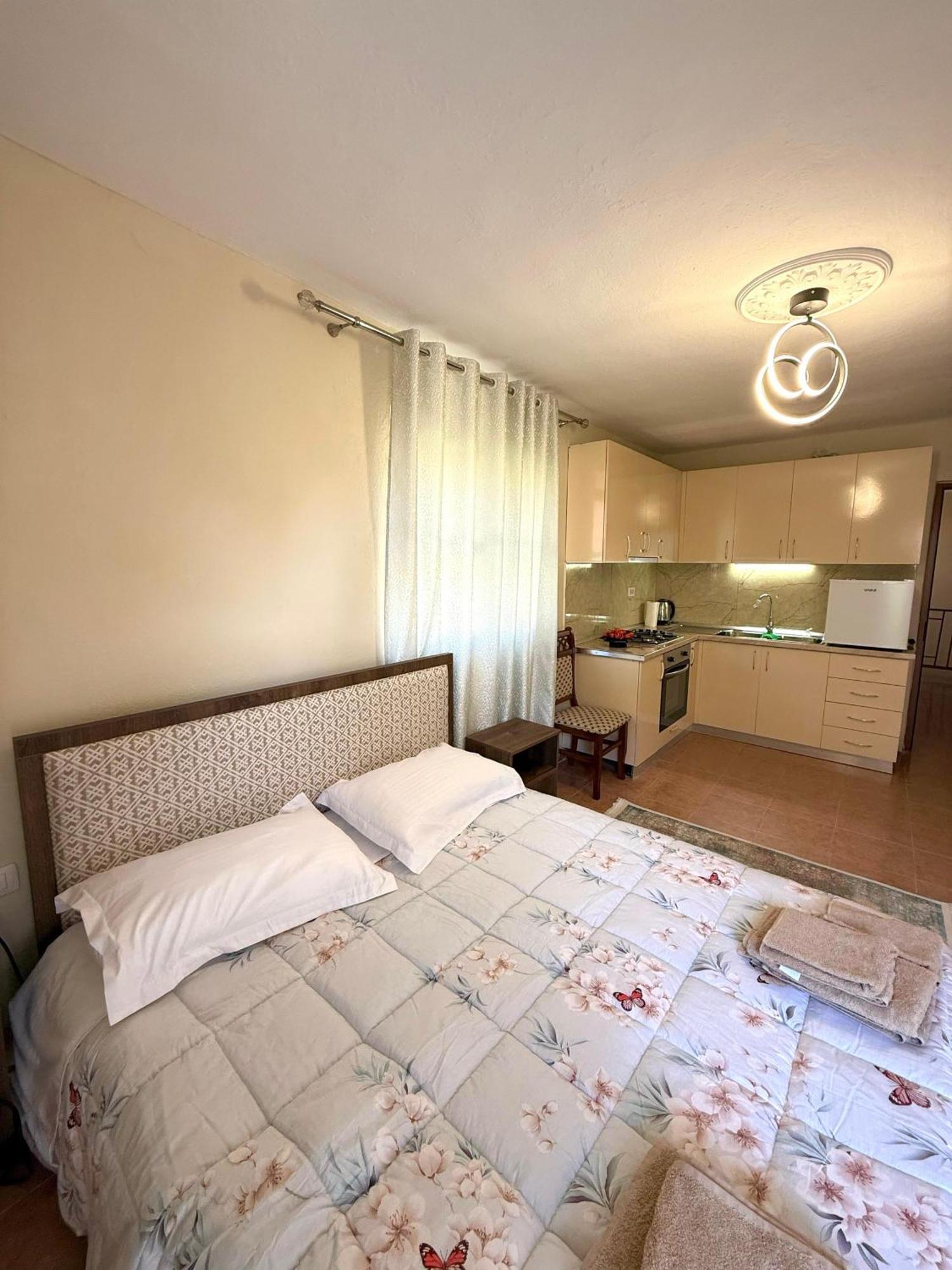 Shkodra Guest House & Trips Esterno foto