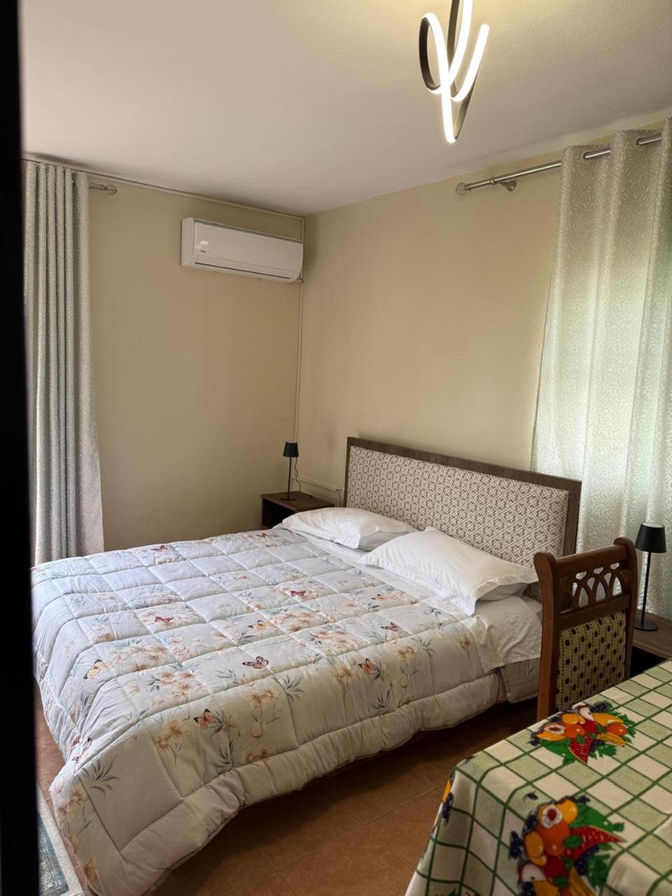 Shkodra Guest House & Trips Esterno foto