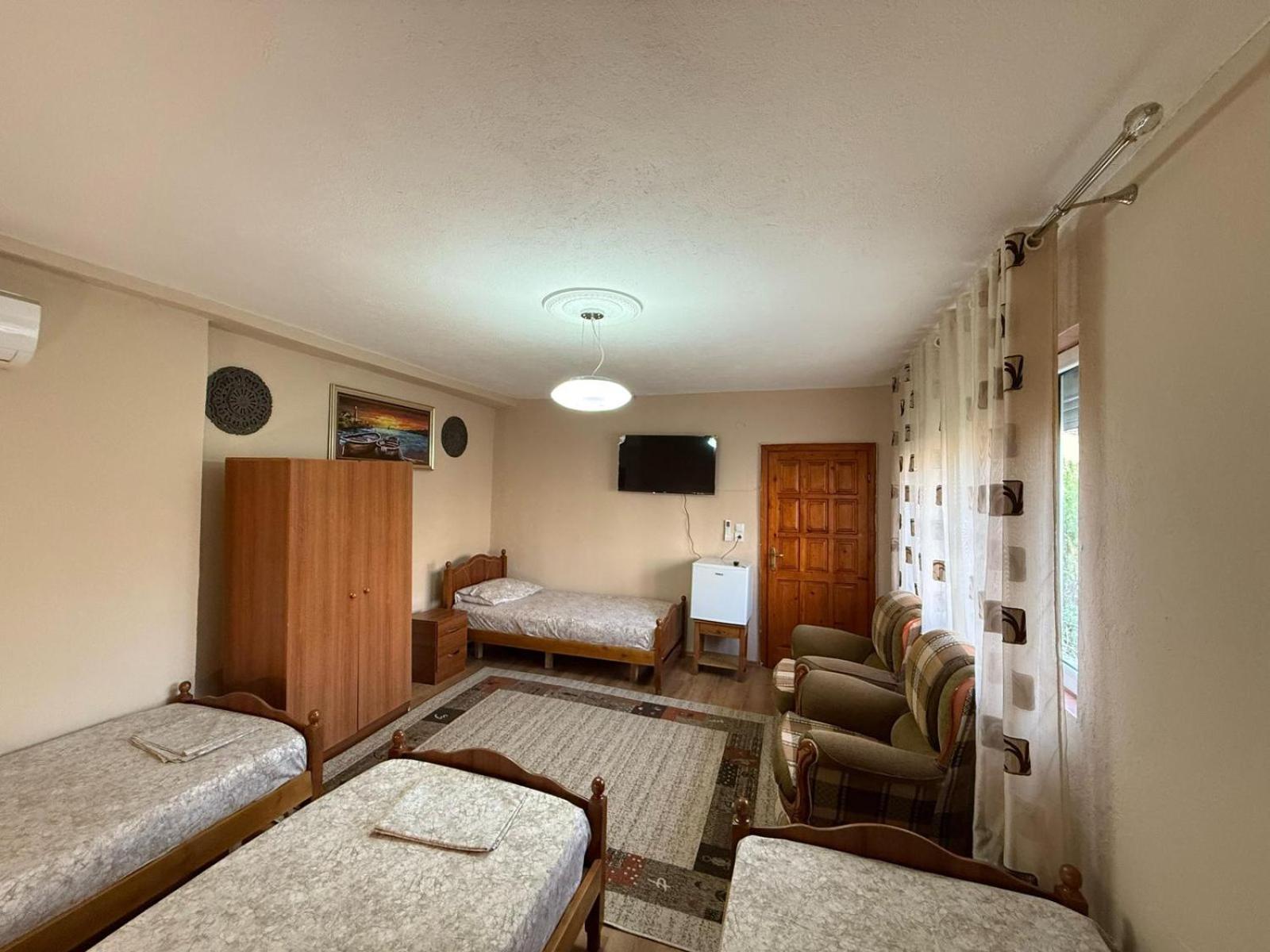 Shkodra Guest House & Trips Esterno foto